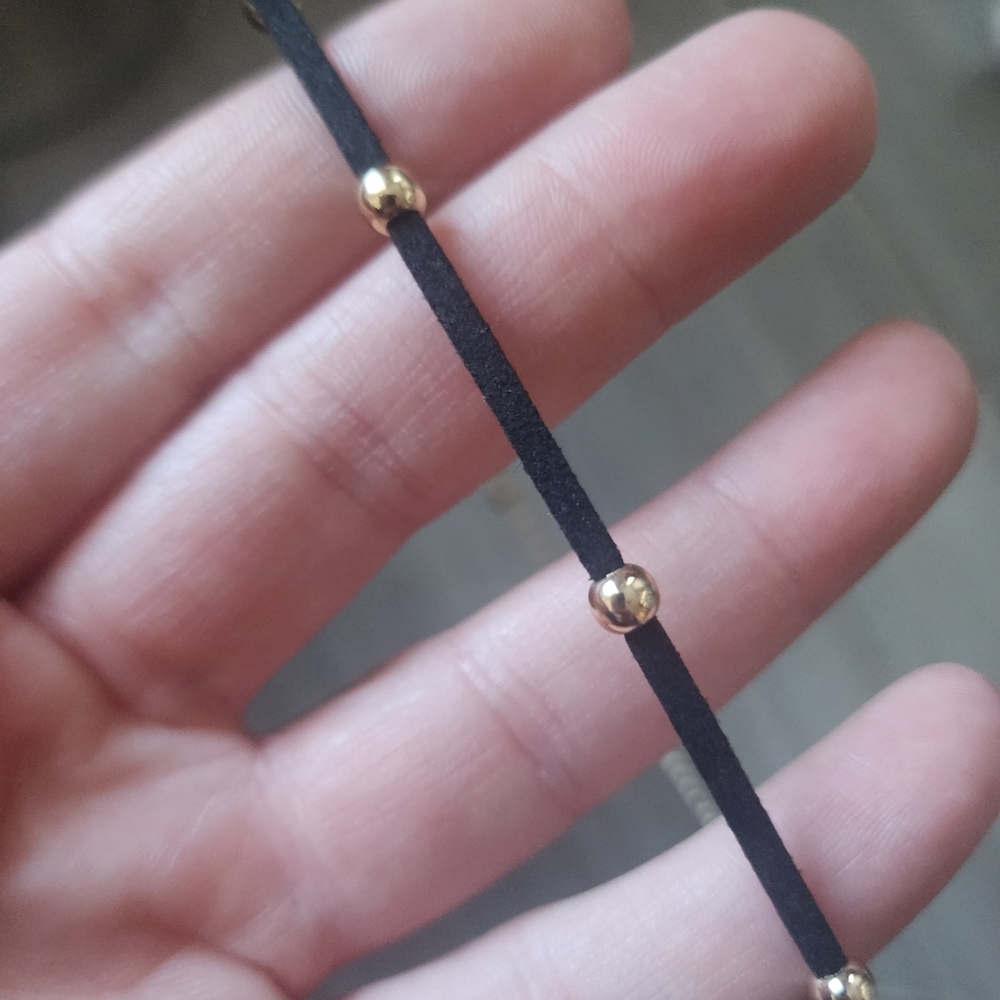 Chokers - Picture 3 of 16